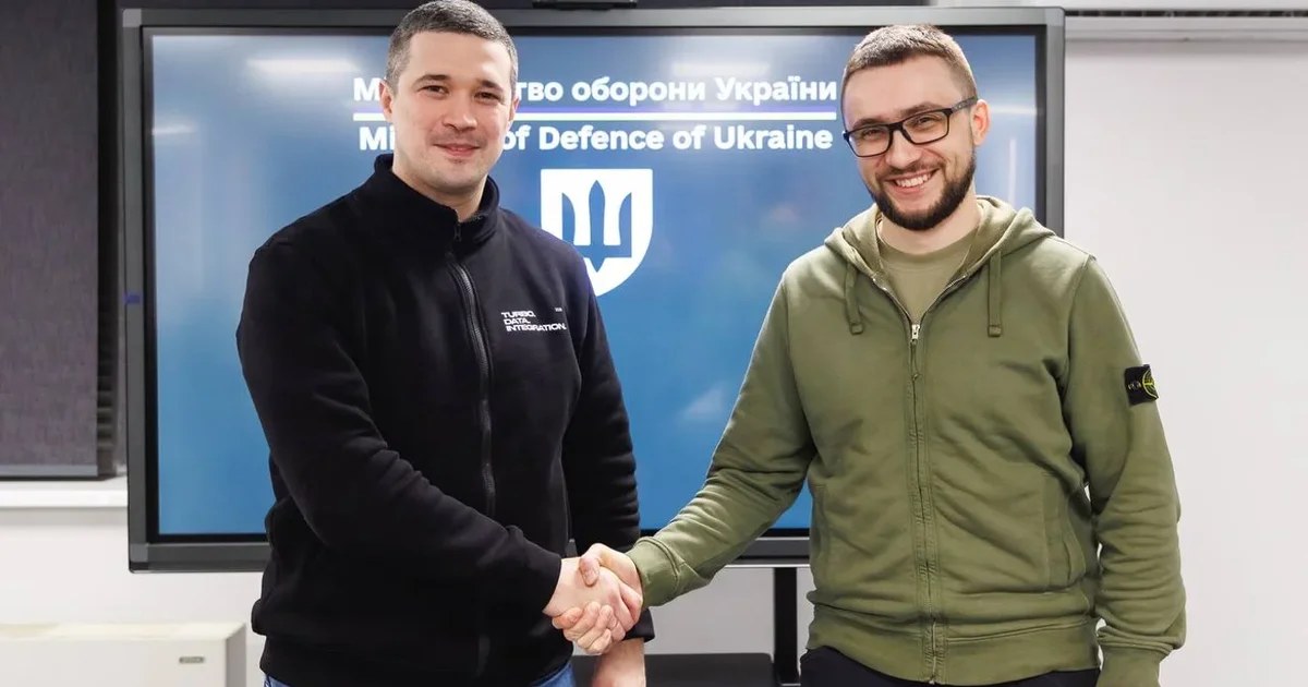 Скриншот Telegram-каналів Стерненка та Бескрестнова від 15 липня 2026 року після заяви Федорова про звільнення