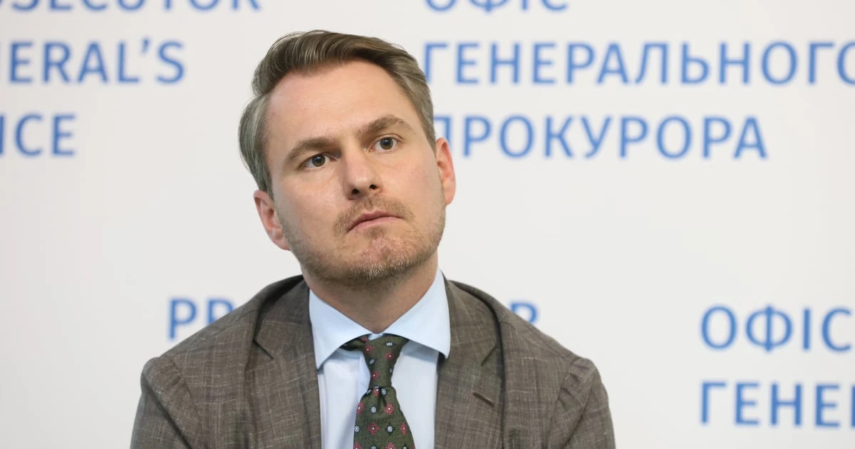 Зеленський відсторонив Кравченка від посади генпрокурора указом № 905/2026