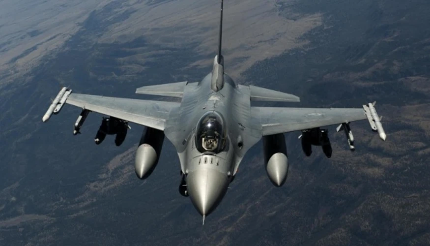 Американський винищувач F-16, залучений до перехоплення цивільного літака